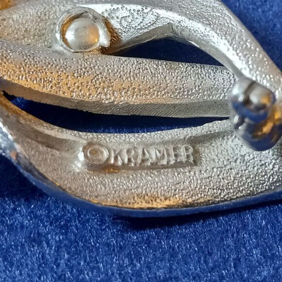 Vintage Kramer Silver tone Brooch - Picture 4 of 4